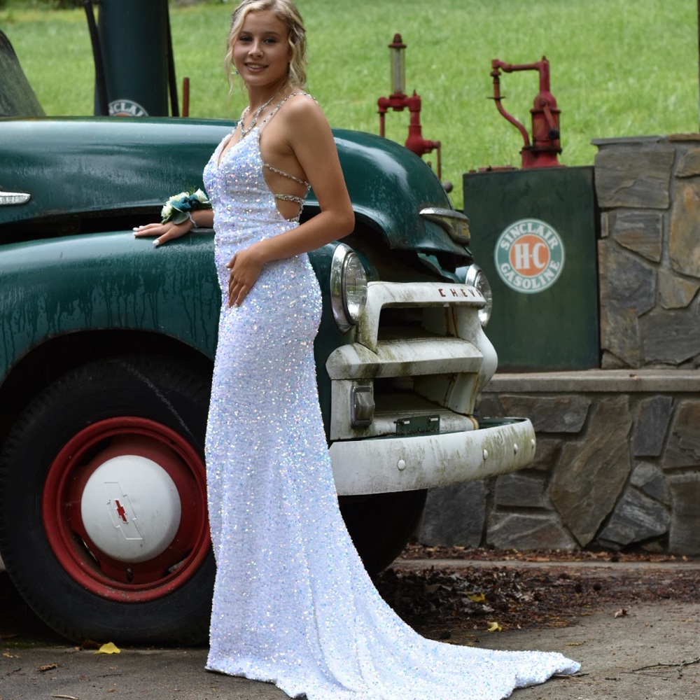 🤍WHITE SEQUIN PROM DRESS🤍